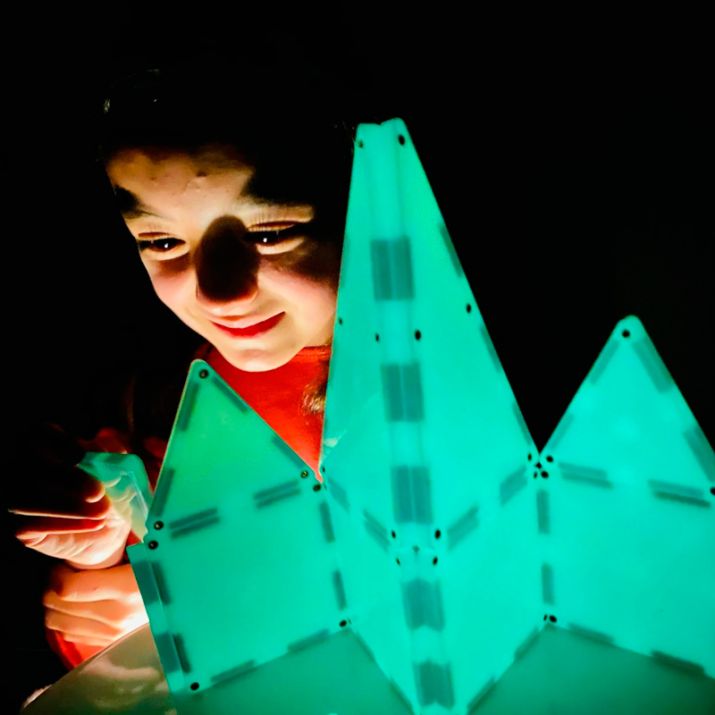Imanix glow in the dark 16 piezas
